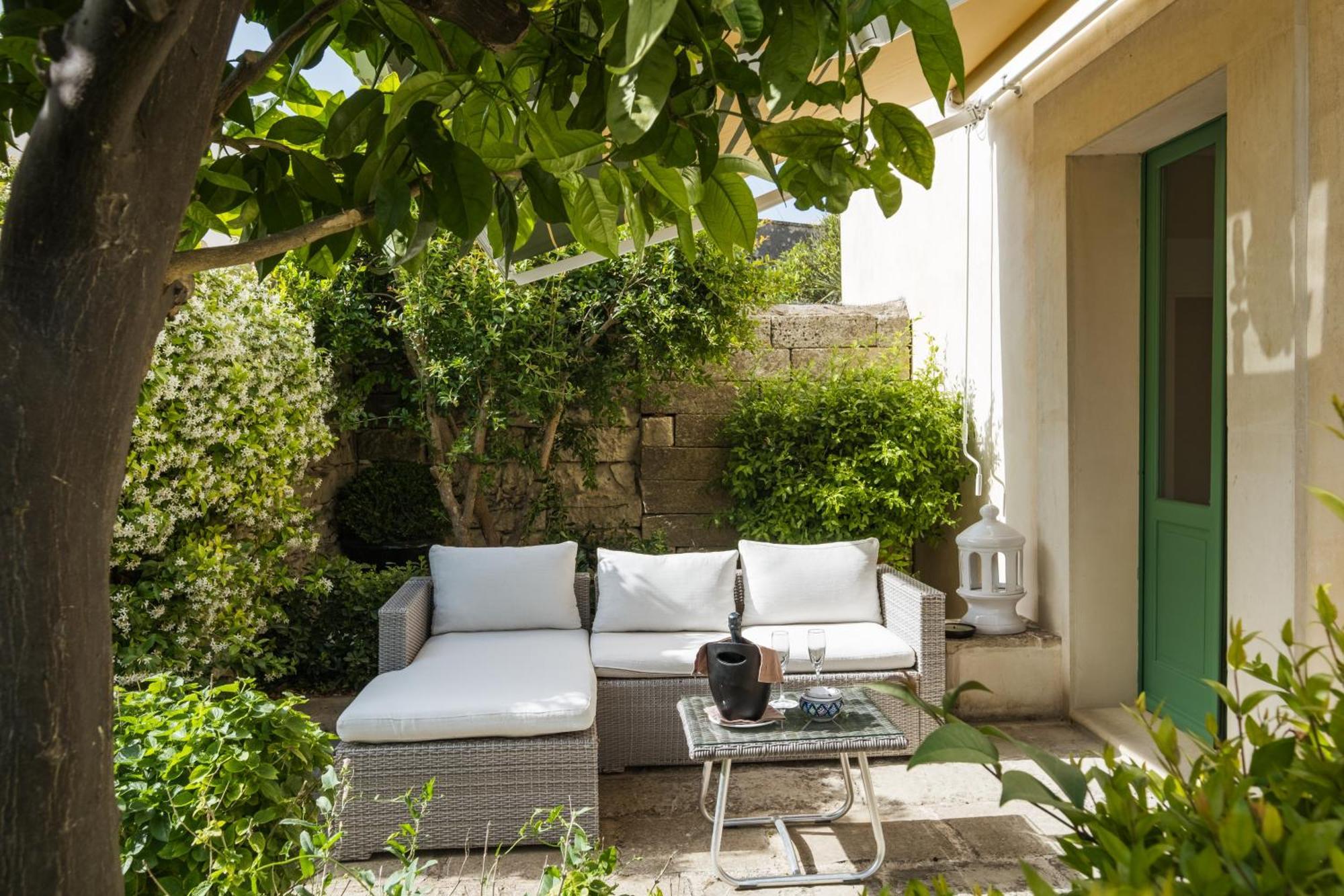 Palazzo Ducale Venturi - Luxury Hotel & Wellness Minervino di Lecce Exterior photo